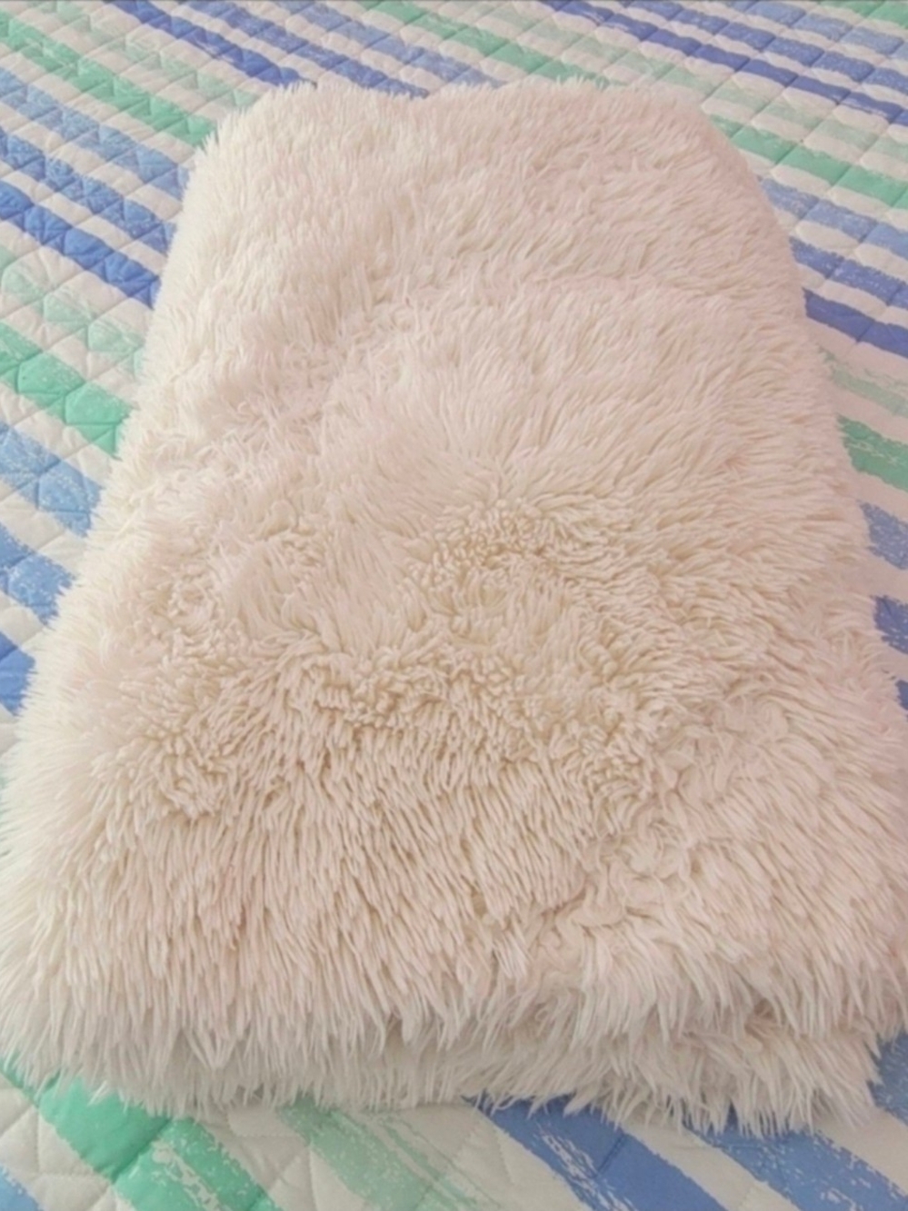 White Faux Fur Throw Blanket